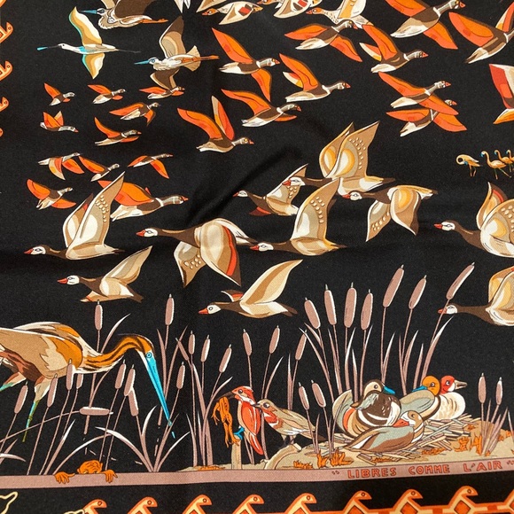 Hermes Libres Comme L'Air Hermes silk scarf - Picture 8 of 16